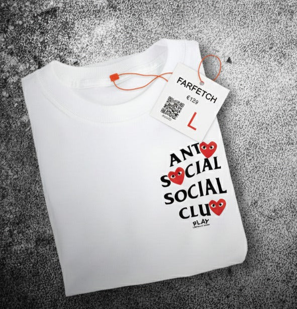 Anti Social Social Club × Comme des Garçons PLAY – Edición Especial (White/Black)